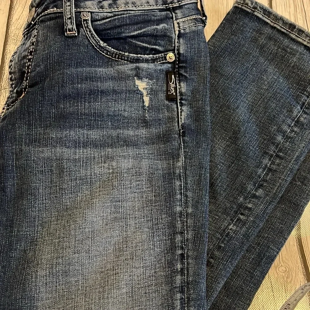 🌻Silver Jeans Co Women’s 27” waist Elyse Capri Cropped Denim - Picture 7 of 8